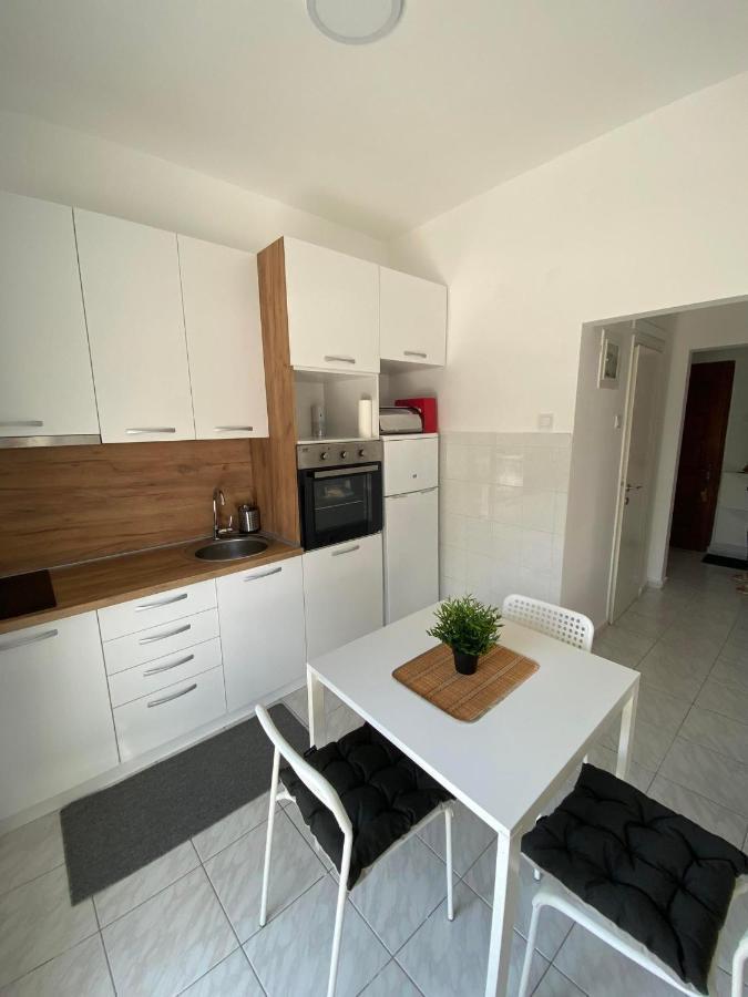 Sunny Peraia Apartment Екстер'єр фото