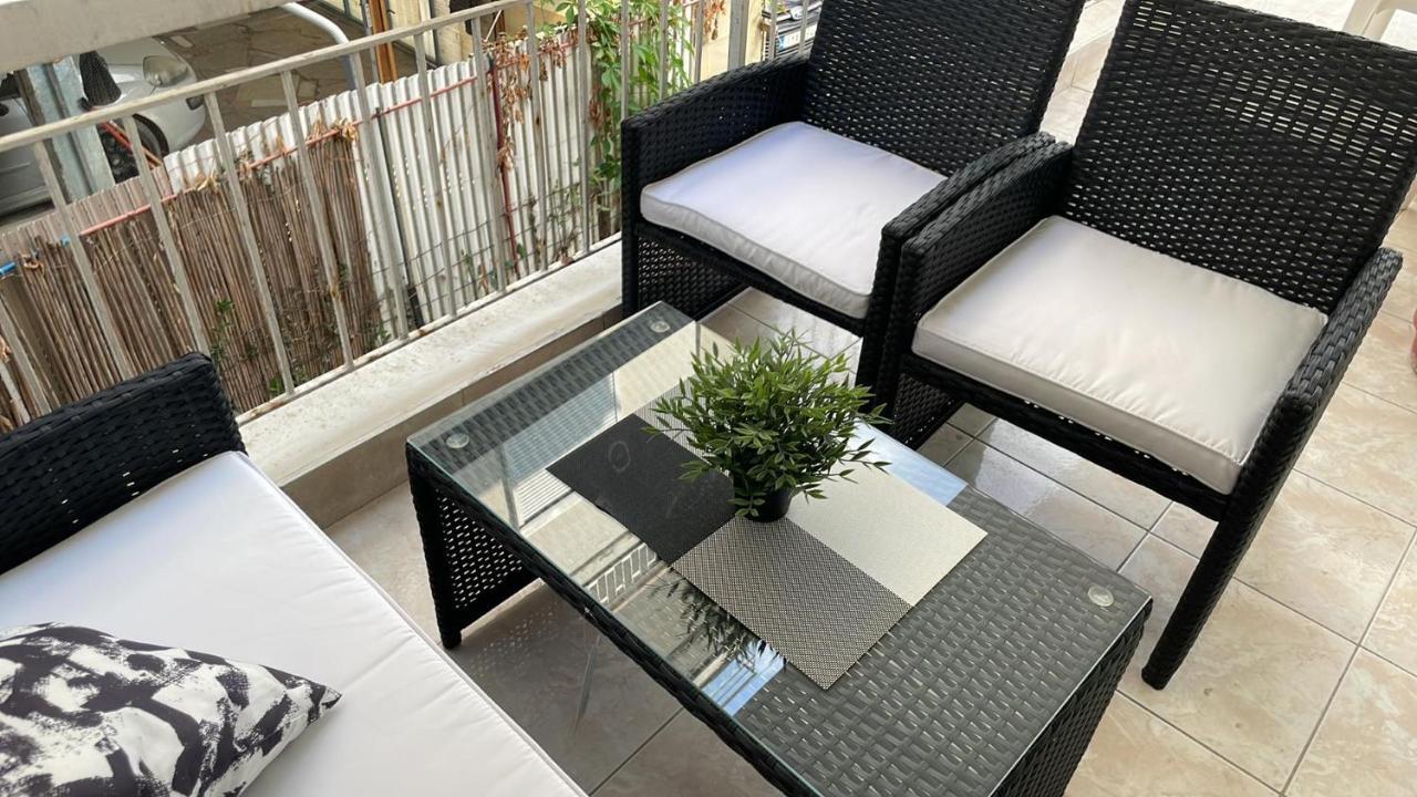 Sunny Peraia Apartment Екстер'єр фото